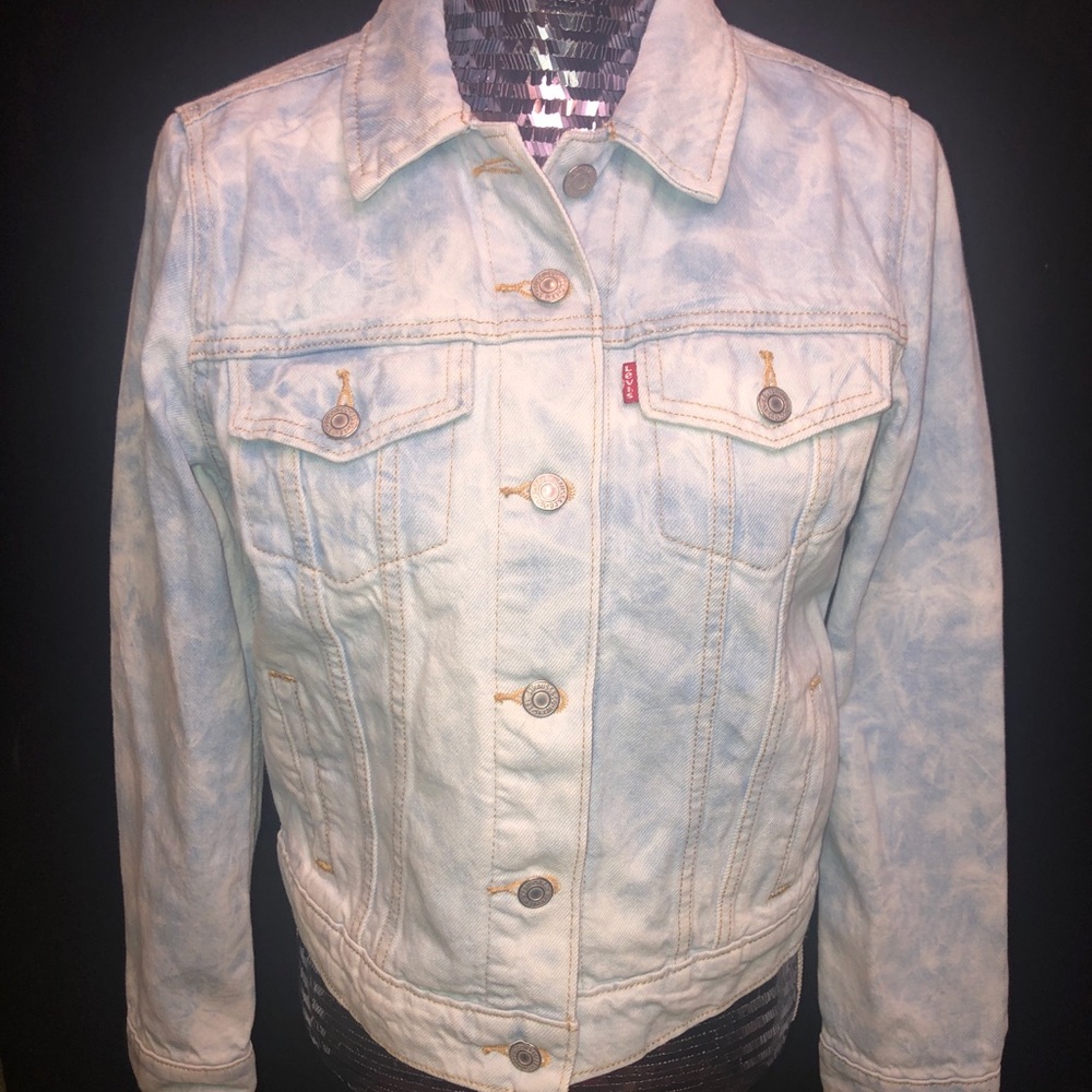Stonewashed Levi’s Jean Jacket Size Medium - image 2